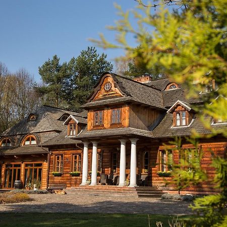 Hotel Dwor Zascianek Sarnaki Esterno foto