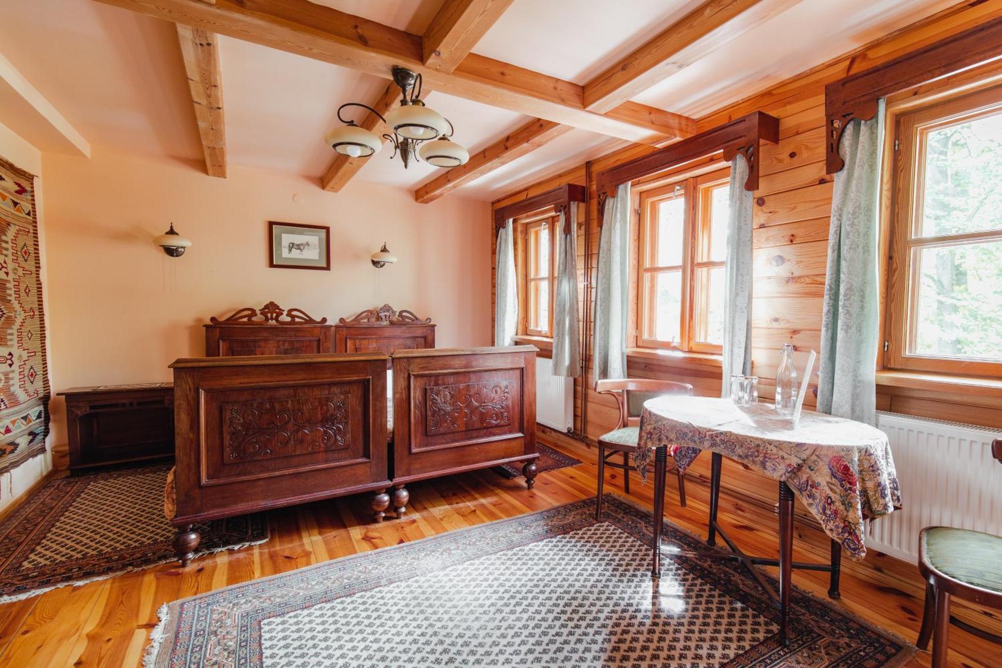 Hotel Dwor Zascianek Sarnaki Esterno foto
